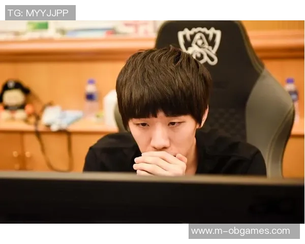 RNG与WE电竞总决赛赛后复盘个人能力分析与对比探讨